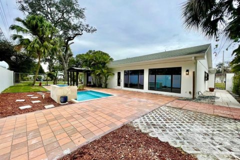 Villa ou maison à louer à Tampa, Floride: 3 chambres, 176.7 m2 № 2418558 - photo 30