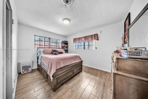 Villa ou maison à vendre à Miami Gardens, Floride: 3 chambres, 138.98 m2 № 1933137 - photo 7