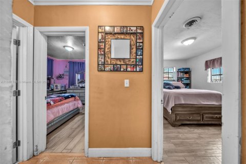 Villa ou maison à vendre à Miami Gardens, Floride: 3 chambres, 138.98 m2 № 1933137 - photo 6