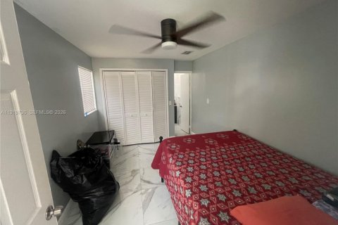 Commercial property in Hollywood, Florida 193.33 sq.m. № 2033712 - photo 7