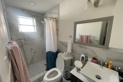 Commercial property in Hollywood, Florida 193.33 sq.m. № 2033712 - photo 5