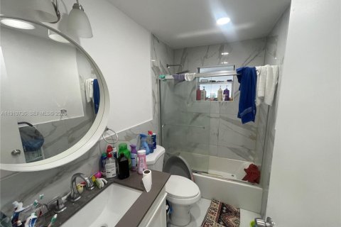 Commercial property in Hollywood, Florida 193.33 sq.m. № 2033712 - photo 4