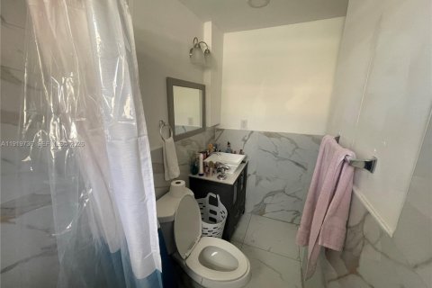 Commercial property in Hollywood, Florida 193.33 sq.m. № 2033712 - photo 6