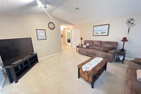 Casa en alquiler en Leesburg, Florida, 3 dormitorios, 192.4 m2 № 1723061 - foto 2