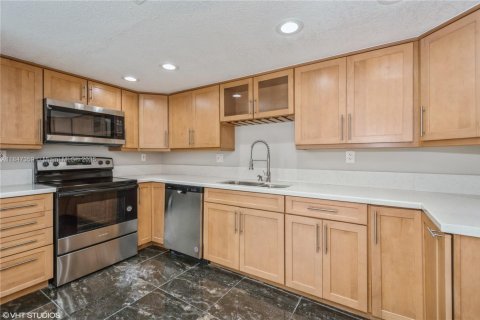 Townhouse in Plantation, Florida 3 bedrooms, 137.5 sq.m. № 1845586 - photo 6