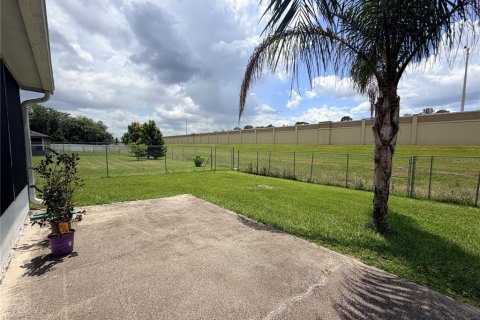 Villa ou maison à vendre à Kissimmee, Floride: 4 chambres, 264.21 m2 № 2320929 - photo 17