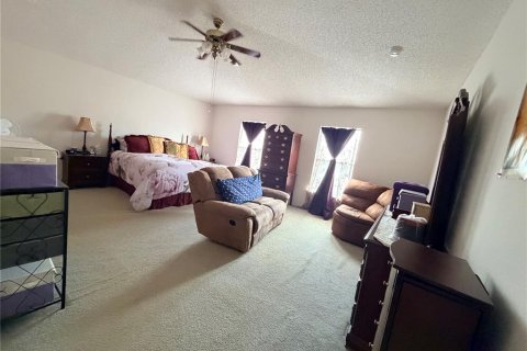 Villa ou maison à vendre à Kissimmee, Floride: 4 chambres, 264.21 m2 № 2320929 - photo 23