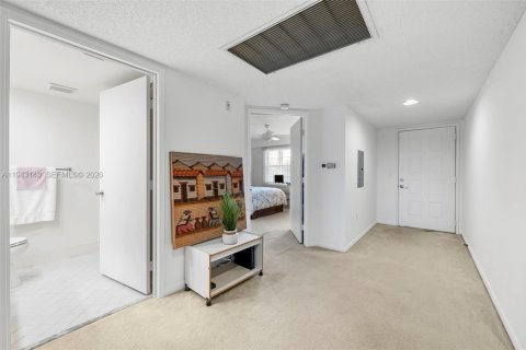 Купить кондоминиум в Пемброк-Пайнс, Флорида 1 спальня, 91.6м2, № 2000479 - фото 7