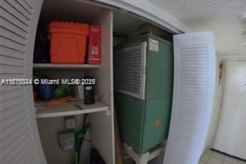 Copropriété à vendre à North Miami Beach, Floride: 1 chambre, 73.39 m2 № 1978914 - photo 8