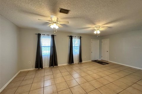 Villa ou maison à louer à Port Charlotte, Floride: 3 chambres, 111.76 m2 № 2437374 - photo 8