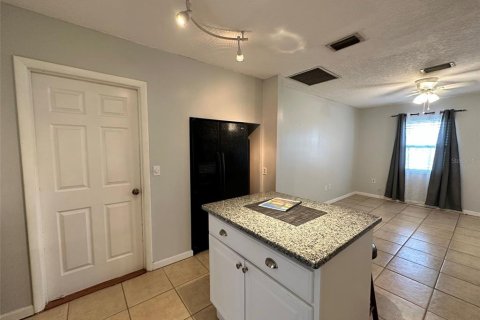 Villa ou maison à louer à Port Charlotte, Floride: 3 chambres, 111.76 m2 № 2437374 - photo 5