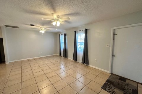 Villa ou maison à louer à Port Charlotte, Floride: 3 chambres, 111.76 m2 № 2437374 - photo 9