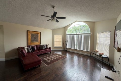Condo in Kissimmee, Florida, 3 bedrooms  № 2308751 - photo 2