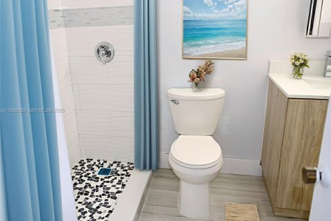 Снять в аренду кондоминиум в Майами, Флорида 2 спальни, 90.12м2, № 2045536 - фото 8