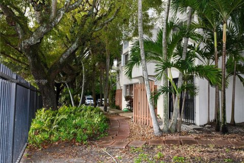 Снять в аренду кондоминиум в Майами, Флорида 2 спальни, 90.12м2, № 2045536 - фото 10