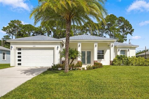 House in Port St. Lucie, Florida 4 bedrooms, 210.33 sq.m. № 2421264