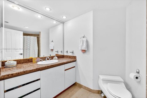 Copropriété à vendre à Miami, Floride: 3 chambres, 214.6 m2 № 1951216 - photo 23