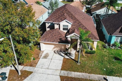 House in Davenport, Florida 5 bedrooms, 210.8 sq.m. № 940118 - photo 2