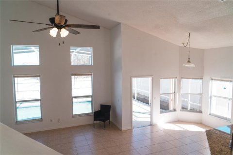House in Davenport, Florida 5 bedrooms, 210.8 sq.m. № 940118 - photo 29