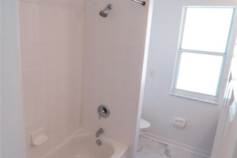 House in Davenport, Florida 5 bedrooms, 210.8 sq.m. № 940118 - photo 21