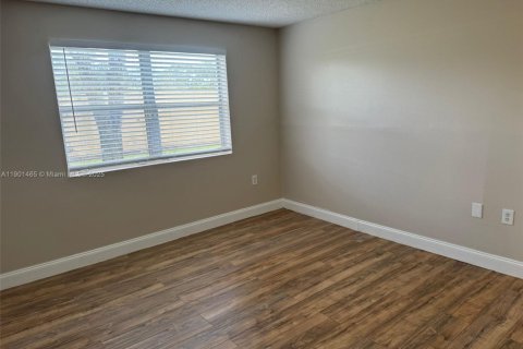 Condominio en alquiler en Miramar, Florida, 2 dormitorios, 92.9 m2 № 1953171 - foto 25