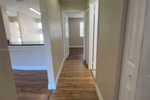 Condominio en alquiler en Miramar, Florida, 2 dormitorios, 92.9 m2 № 1953171 - foto 13