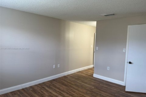 Condominio en alquiler en Miramar, Florida, 2 dormitorios, 92.9 m2 № 1953171 - foto 26