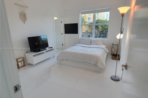 Condominio en venta en Miami Beach, Florida, 2 dormitorios, 130.99 m2 № 1695341 - foto 24