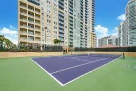 Condominio en venta en Miami Beach, Florida, 2 dormitorios, 130.99 m2 № 1695341 - foto 29