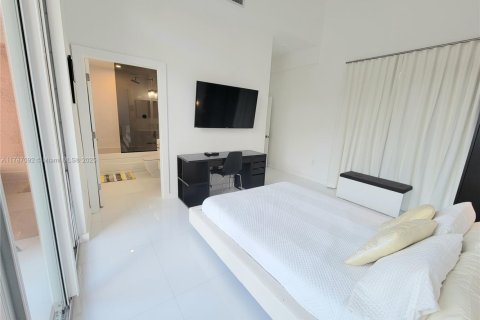 Condominio en venta en Miami Beach, Florida, 2 dormitorios, 130.99 m2 № 1695341 - foto 18