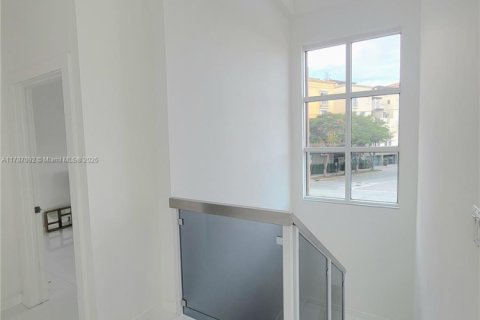 Condominio en venta en Miami Beach, Florida, 2 dormitorios, 130.99 m2 № 1695341 - foto 26