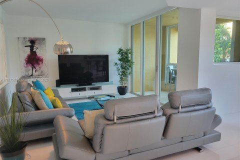 Condominio en venta en Miami Beach, Florida, 2 dormitorios, 130.99 m2 № 1695341 - foto 4
