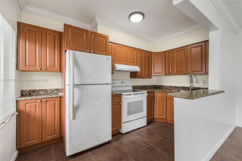 Apartamento en alquiler en Miami, Florida, 1 dormitorio, 65.96 m2 № 1933719 - foto 9