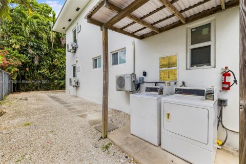 Apartamento en alquiler en Miami, Florida, 1 dormitorio, 65.96 m2 № 1933719 - foto 18
