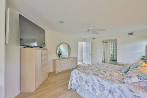 House in Apollo Beach, Florida 4 bedrooms, 483.65 sq.m. № 1808325 - photo 27