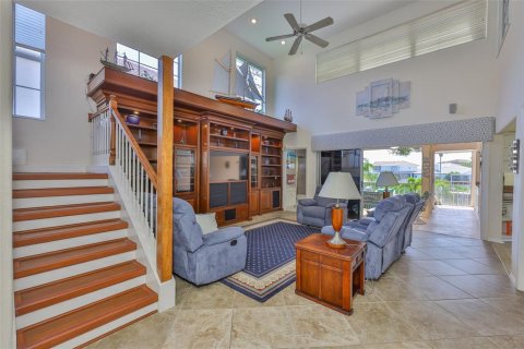 House in Apollo Beach, Florida 4 bedrooms, 483.65 sq.m. № 1808325 - photo 25