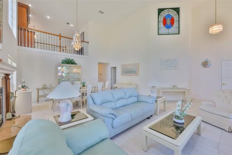 House in Apollo Beach, Florida 4 bedrooms, 483.65 sq.m. № 1808325 - photo 9