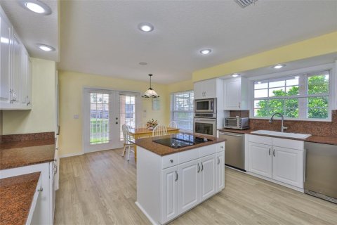 House in Apollo Beach, Florida 4 bedrooms, 483.65 sq.m. № 1808325 - photo 15