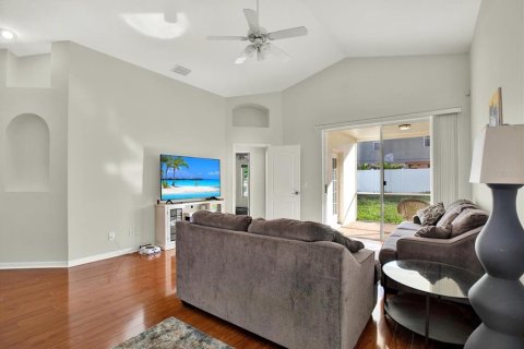 Casa en venta en Land O' Lakes, Florida, 3 dormitorios, 152.36 m2 № 1792817 - foto 3