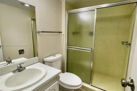 Condominio en alquiler en Aventura, Florida, 2 dormitorios, 100.61 m2 № 1948374 - foto 13