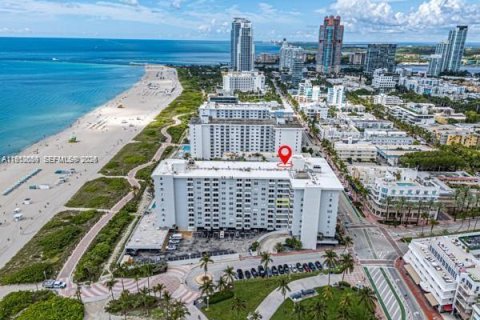Кондоминиум с 1 спальней в Майами-Бич, Флорида № 2006559