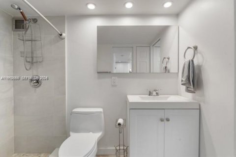 Купить кондоминиум в Майами-Бич, Флорида 1 спальня, 60.76м2, № 2006559 - фото 13