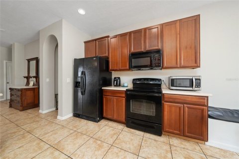 Casa en venta en Kissimmee, Florida, 4 dormitorios, 189.61 m2 № 2258369 - foto 12