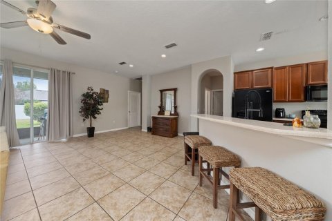 Casa en venta en Kissimmee, Florida, 4 dormitorios, 189.61 m2 № 2258369 - foto 6