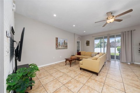 Casa en venta en Kissimmee, Florida, 4 dormitorios, 189.61 m2 № 2258369 - foto 7