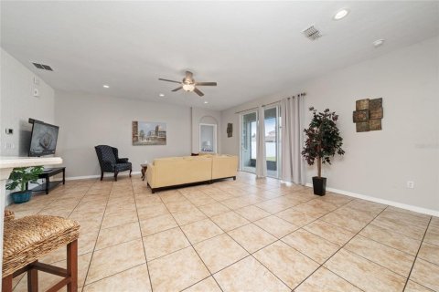 Casa en venta en Kissimmee, Florida, 4 dormitorios, 189.61 m2 № 2258369 - foto 9