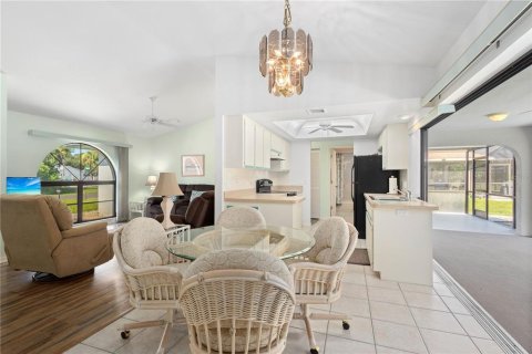 House in Port Charlotte, Florida 2 bedrooms, 128.58 sq.m. № 1851046 - photo 5