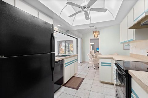 House in Port Charlotte, Florida 2 bedrooms, 128.58 sq.m. № 1851046 - photo 8