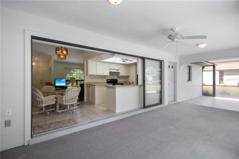 House in Port Charlotte, Florida 2 bedrooms, 128.58 sq.m. № 1851046 - photo 15