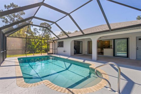 House in Port Charlotte, Florida 2 bedrooms, 128.58 sq.m. № 1851046 - photo 12
